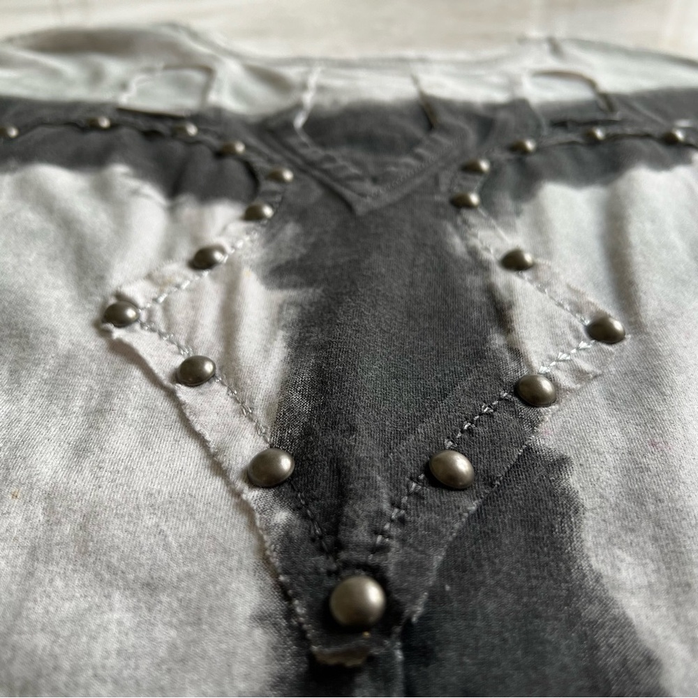 j.STEGER Vintage Men's Graphic T-Shirt - Black and Gray with Leather Accents - Picture 6 of 7